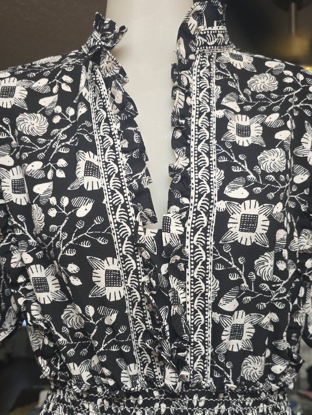 Like New. Max Studio Black and White Floral Tiered Maxi Dress. Size XL - Picture 3 of 5
